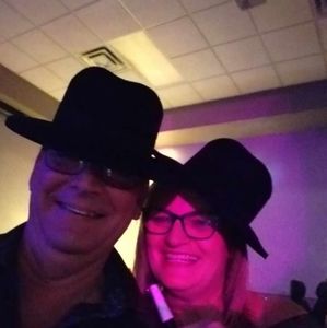 Meet your Posher, Colleen-karl